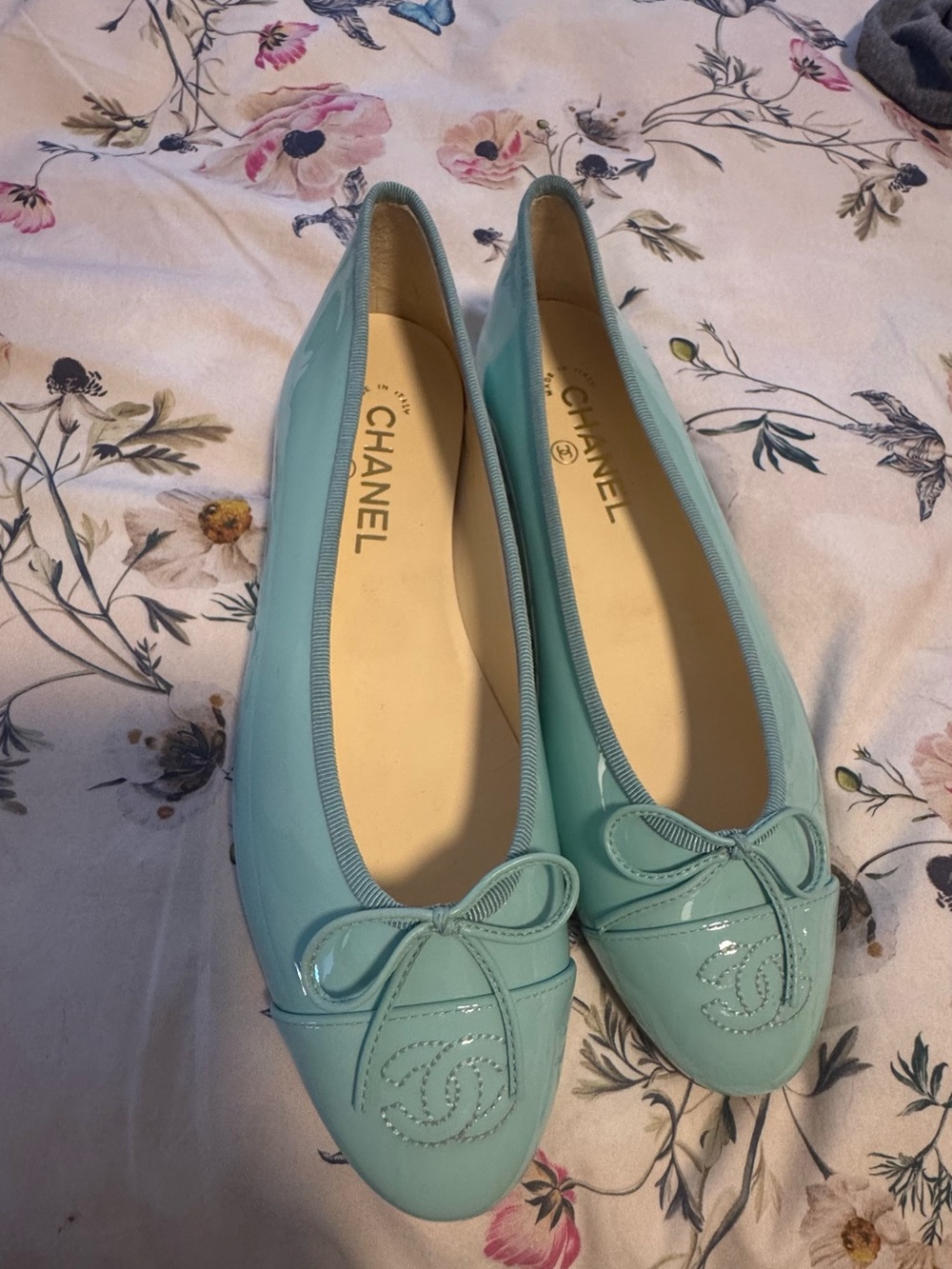 Chanel Turquoise Patent Leather Ballet Flats - Picture 3 of 13